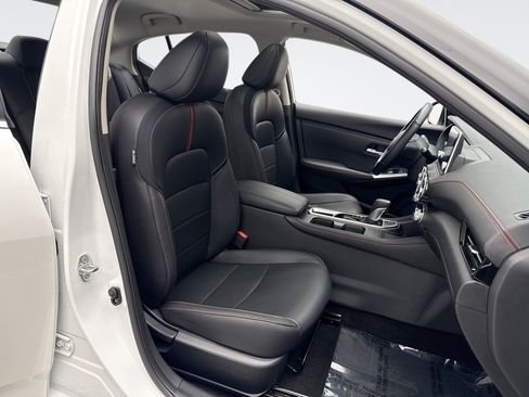 Used 2024 Nissan Sentra SR w/ SR Premium Package FWD image 16