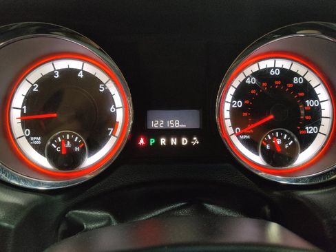 Used 2018 Dodge Grand Caravan SE image 23