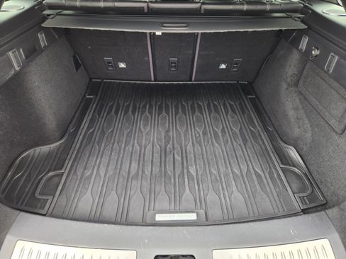 Certified 2019 Land Rover Range Rover Velar R-Dynamic SE AWD/4WD image 27