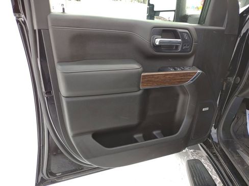 Used 2022 Chevrolet Silverado 3500 High Country image 10