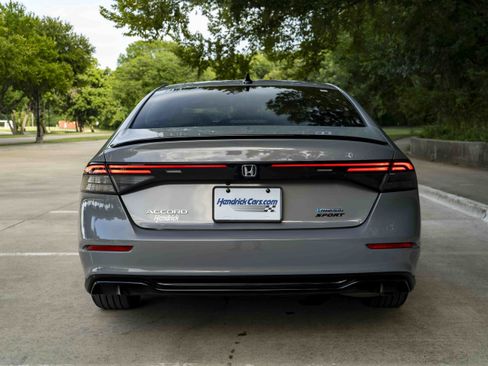 Used 2025 Honda Accord Sport image 8