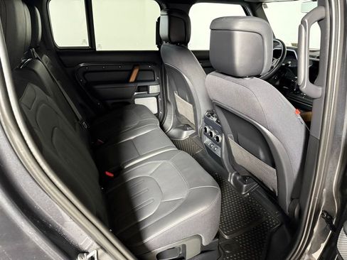 Used 2023 Land Rover Defender 130 X image 16