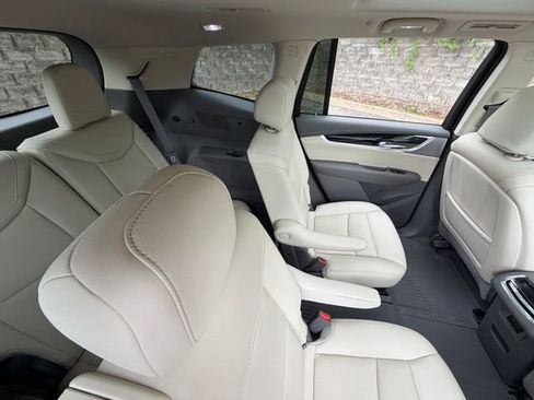 Used 2024 Cadillac XT6 Premium Luxury w/ Technology Package FWD image 37