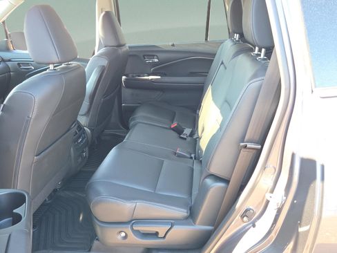 Certified 2021 Honda Pilot Touring image 11
