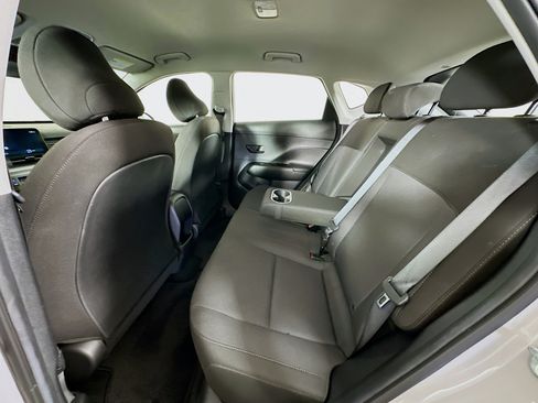 Used 2024 Hyundai Kona SE FWD image 27
