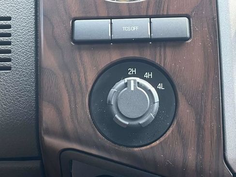 Used 2015 Ford F350 Lariat w/ Lariat Ultimate Package AWD/4WD image 35