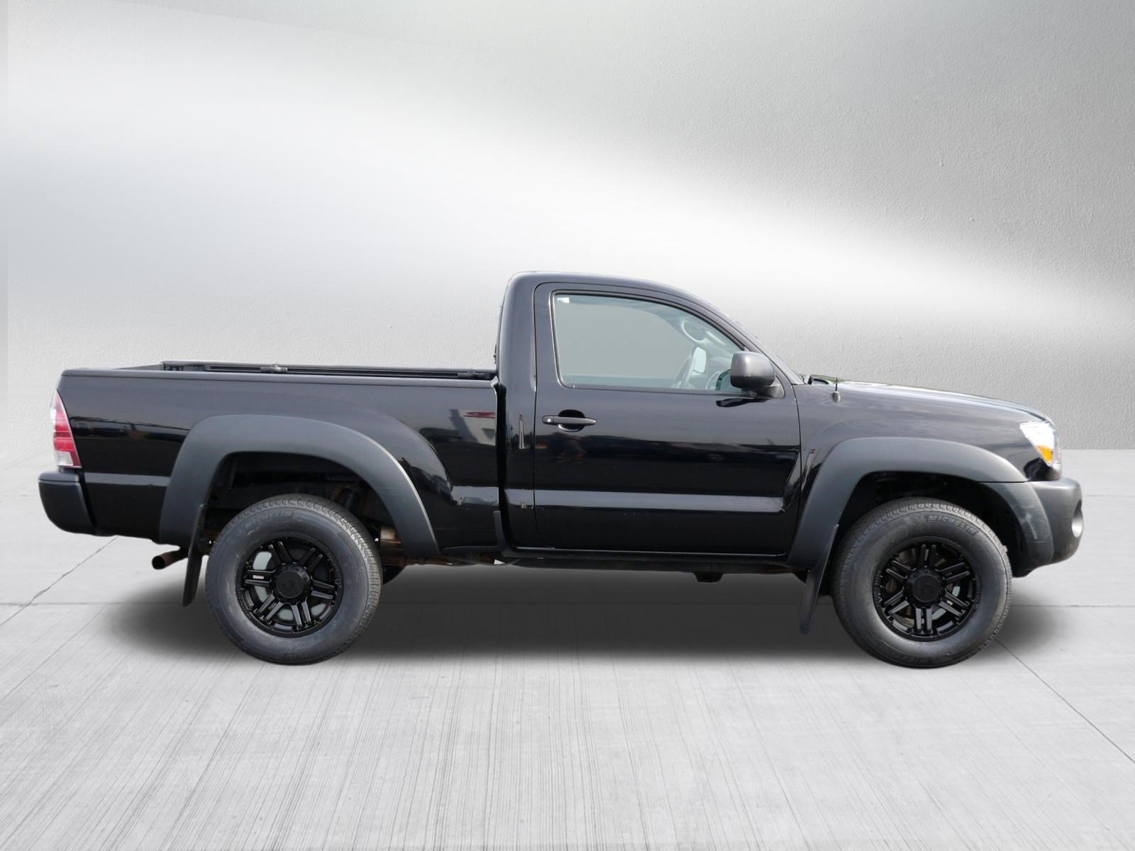 Used 2011 Toyota Tacoma 4x4 Regular Cab image 8