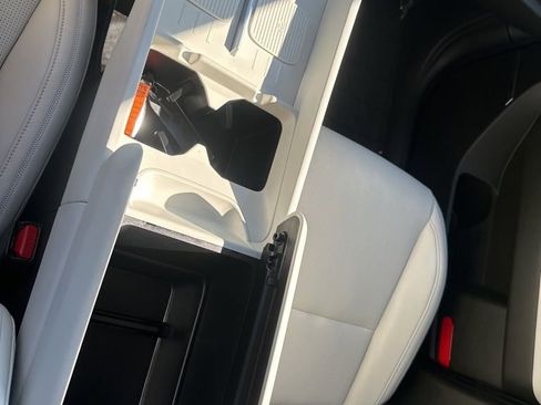 Used 2025 Hyundai Santa Fe Calligraphy image 39