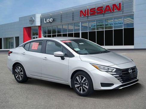 Certified 2025 Nissan Versa SV w/ Trunk Package FWD image 1