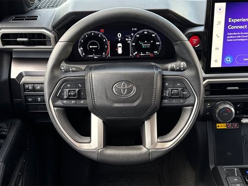 Used 2025 Toyota 4Runner TRD Off-Road Premium image 16