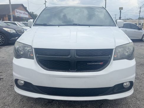 Used 2016 Dodge Grand Caravan SXT w/ UConnect Hands-Free Group FWD image 4
