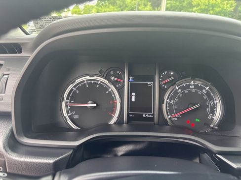 Used 2023 Toyota 4Runner Limited AWD/4WD image 27