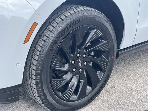 New 2025 Lincoln Navigator L Reserve w/ Jet Appearance Package image 9