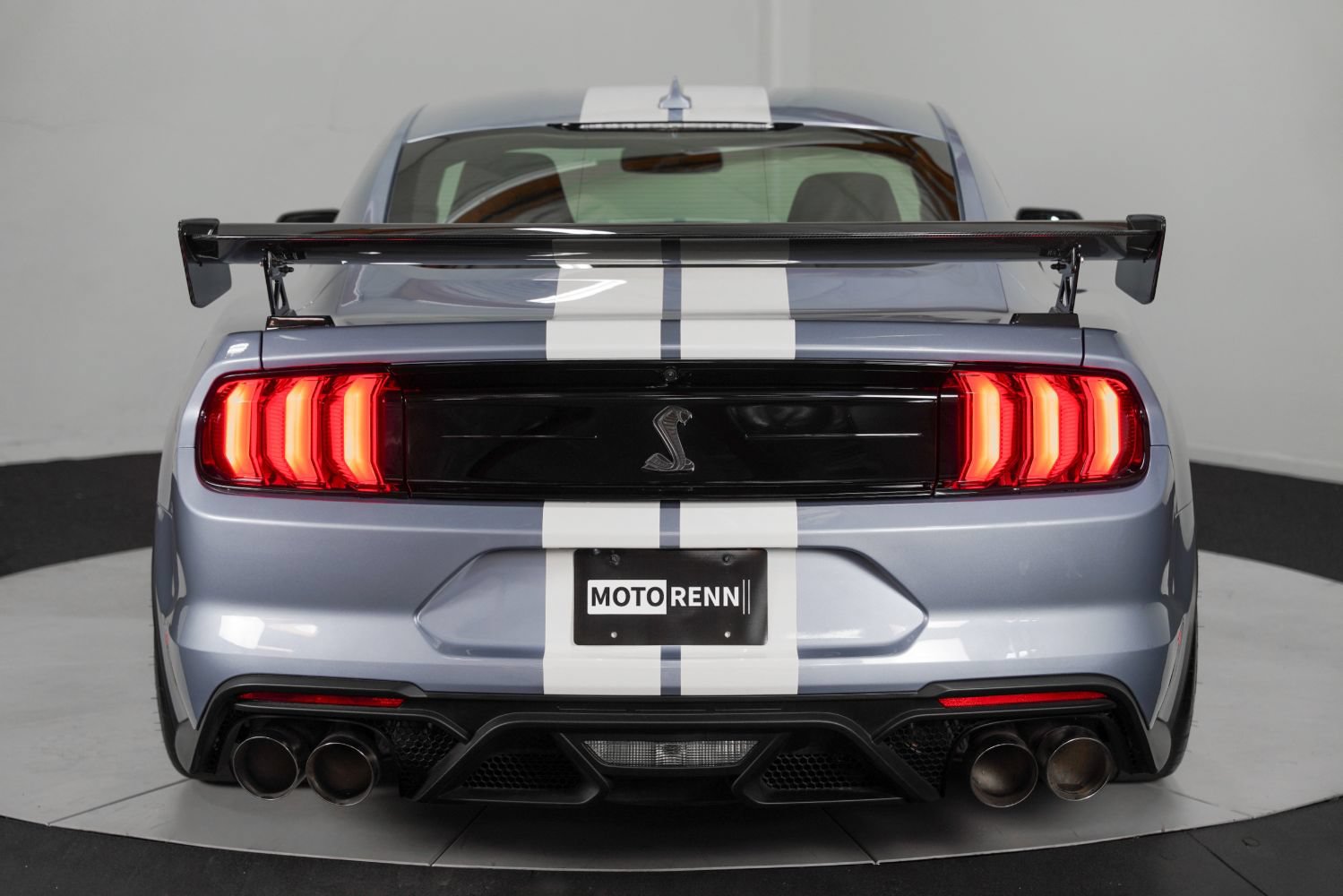 Used 2022 Ford Mustang Shelby GT500 w/ Carbon Fiber Track Pack RWD image 6