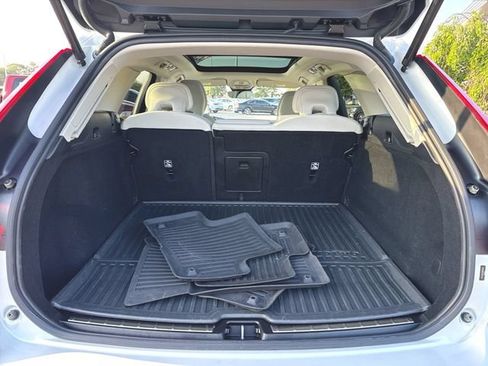 Used 2024 Volvo XC60 B5 Plus w/ Protection Package Premier AWD/4WD image 27