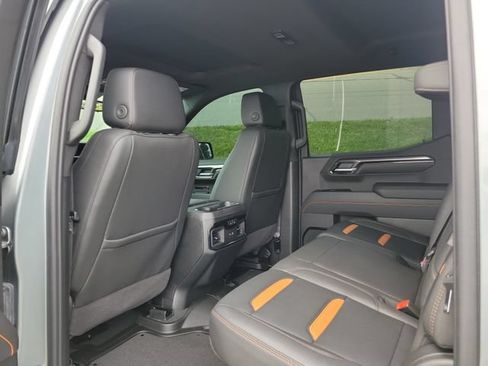Used 2026 GMC Sierra 1500 AT4 w/ AT4 Premium Package AWD/4WD image 10