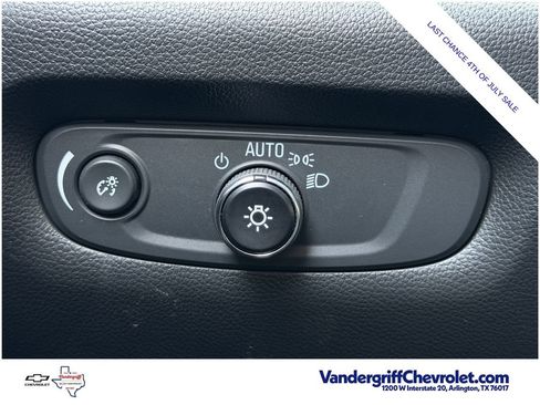 Certified 2023 Chevrolet Traverse LT w/ LPO, Cargo Package AWD/4WD image 21