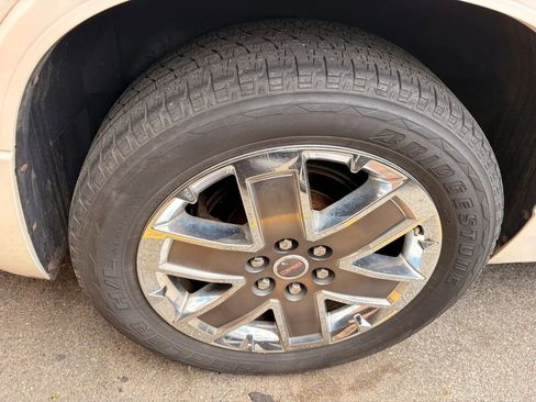 Used 2012 GMC Acadia Denali AWD/4WD image 31