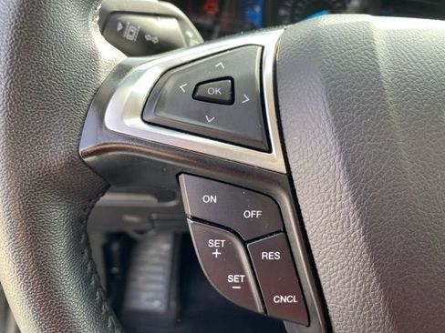 Used 2024 Ford Edge SEL image 24