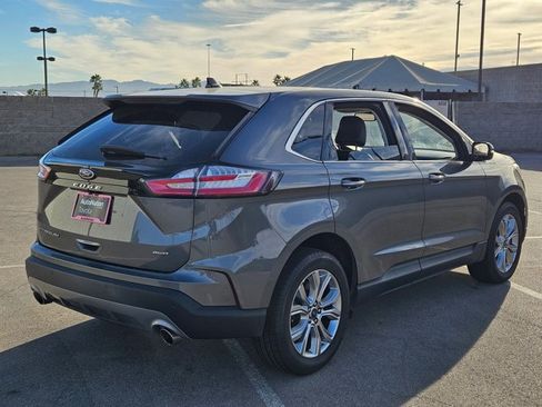 Used 2022 Ford Edge Titanium image 5