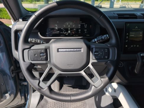 Used 2025 Land Rover Defender 110 X-Dynamic SE AWD/4WD image 18