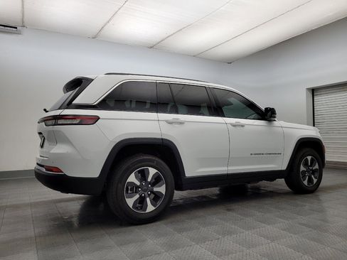 Used 2022 Jeep Grand Cherokee Limited 4xe image 10