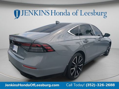 Used 2024 Honda Accord Touring image 3