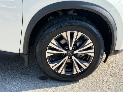Used 2023 Nissan Rogue SV w/ SV Premium B Package FWD image 10