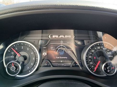 New 2026 RAM 1500 4x4 Crew Cab image 20