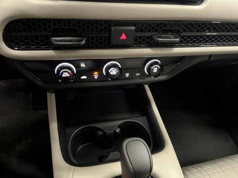 Used 2024 Honda HR-V LX image 14