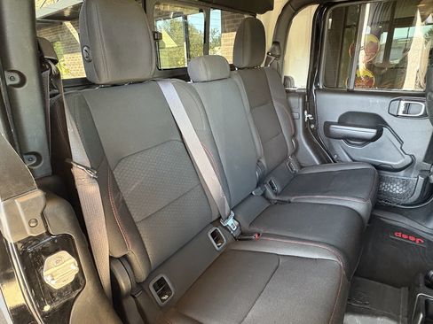 Used 2020 Jeep Gladiator Rubicon image 28