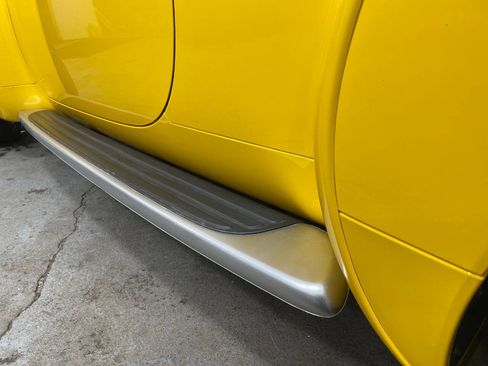 Used 2004 Chevrolet SSR w/ Preferred Equipment Group image 38