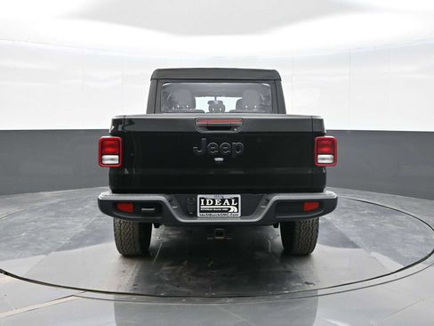 Used 2022 Jeep Gladiator Sport w/ Trailer Tow Package image 7