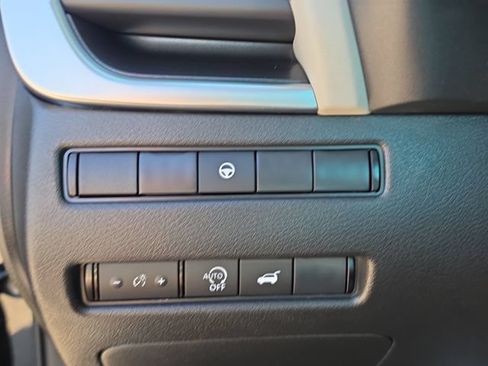 Certified 2025 Nissan Rogue SV AWD/4WD image 29