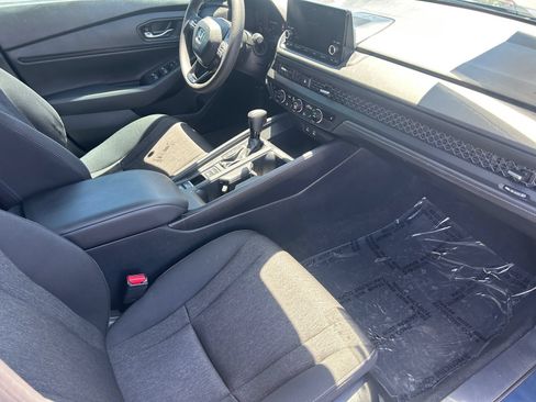 Used 2023 Honda Accord EX image 14