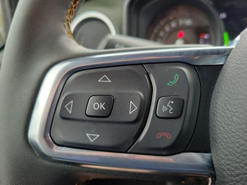 Used 2024 Jeep Wrangler High Altitude AWD/4WD image 16