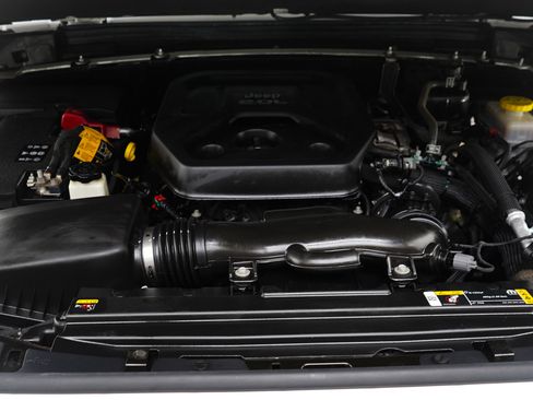 Used 2022 Jeep Wrangler Sport S image 27