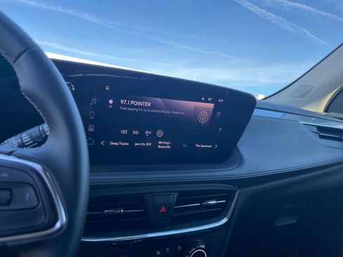 Used 2025 Buick Encore GX Preferred FWD image 21