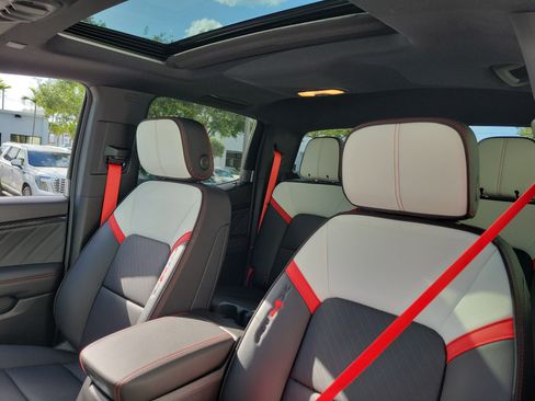 New 2026 GMC Canyon AT4X w/ LPO, Black Badging Package AWD/4WD image 20