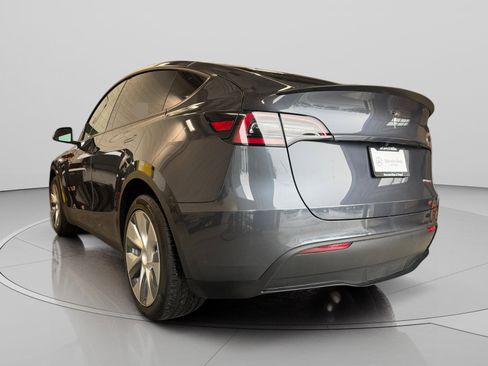 Used 2020 Tesla Model Y Performance image 3