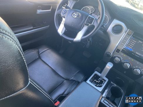 Used 2017 Toyota Tundra SR5 w/ SR5 Upgrade Package image 15
