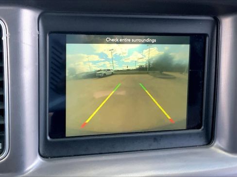 Used 2022 Dodge Charger SXT image 28