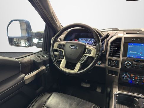 Used 2021 Ford F250 Lariat image 15