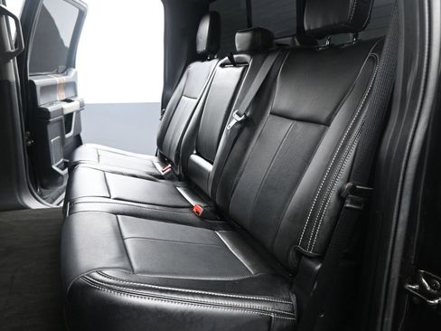 Used 2019 Ford F150 Lariat image 14