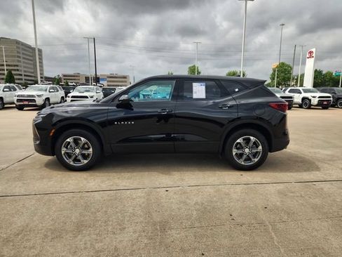 Used 2025 Chevrolet Blazer LT AWD/4WD image 4