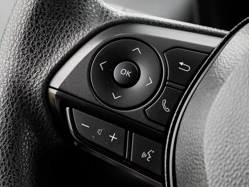 Certified 2025 Toyota RAV4 XLE AWD/4WD image 32