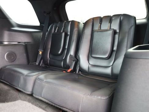 Used 2017 Ford Explorer XLT w/ Equipment Group 202A image 25