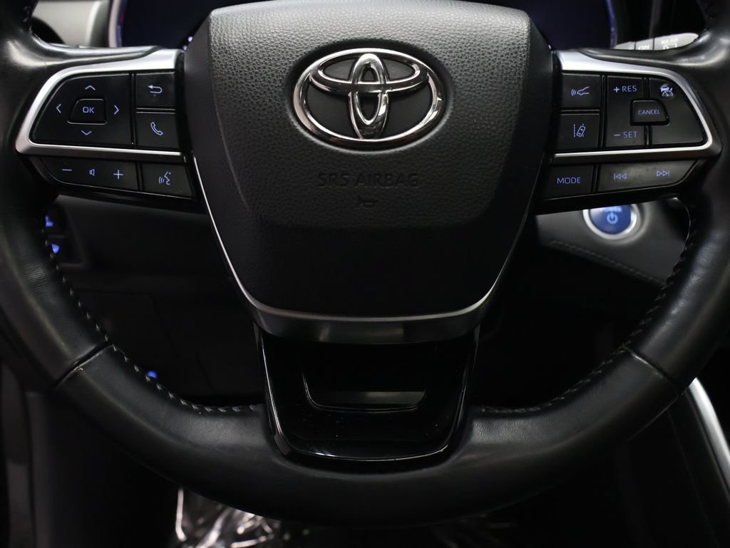 Used 2021 Toyota Highlander Platinum AWD/4WD image 19