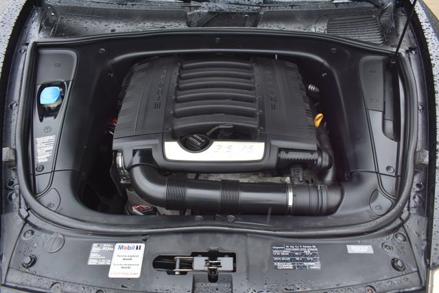 Used 2010 Porsche Cayenne AWD/4WD image 52