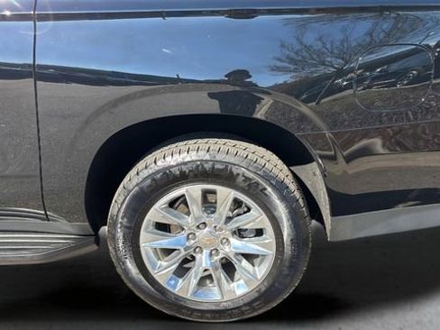 Used 2024 Chevrolet Suburban Premier image 36